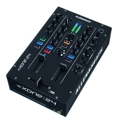 Allen & Heath Xone:24 · fotografía de producto de Thomann
