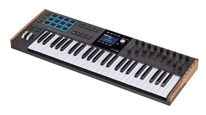 Arturia KeyLab 49 mk3 Black · fotografía de producto de Thomann