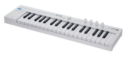 Arturia KeyStep 37 mk2 · fotografía de producto de Thomann