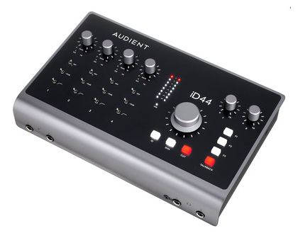 Audient iD44 MKII · fotografía de producto de Thomann