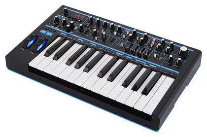 Novation Bass Station II · fotografía de producto de Thomann