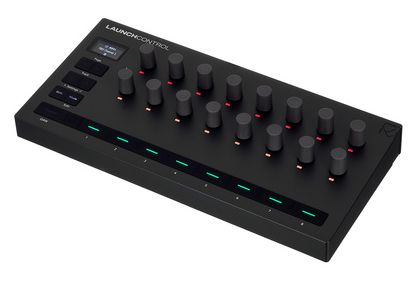 Novation Launch Control 3 · fotografía de producto de Thomann