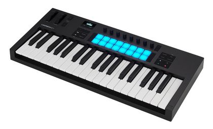 Novation Launchkey 37 MK4 · fotografía de producto de Thomann