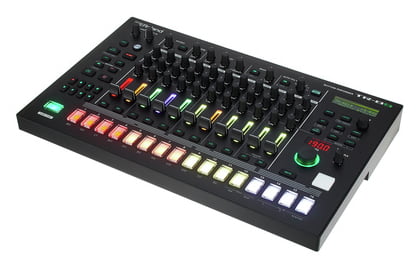 Roland TR-8S · fotografía de producto de Thomann