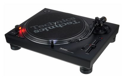 Technics SL-1210MK7 · negro · fotografía de producto de Thomann
