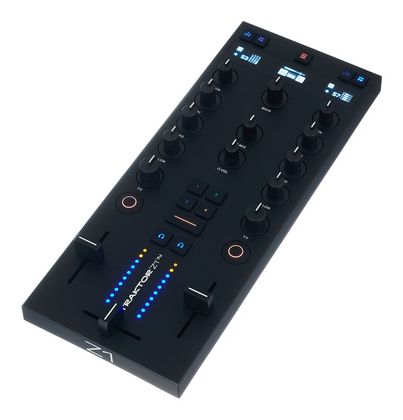 Native Instruments Traktor Z1 MK2 · fotografía de producto de Thomann